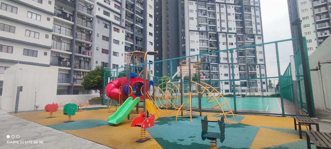Rf Homestay Nilai Exteriér fotografie