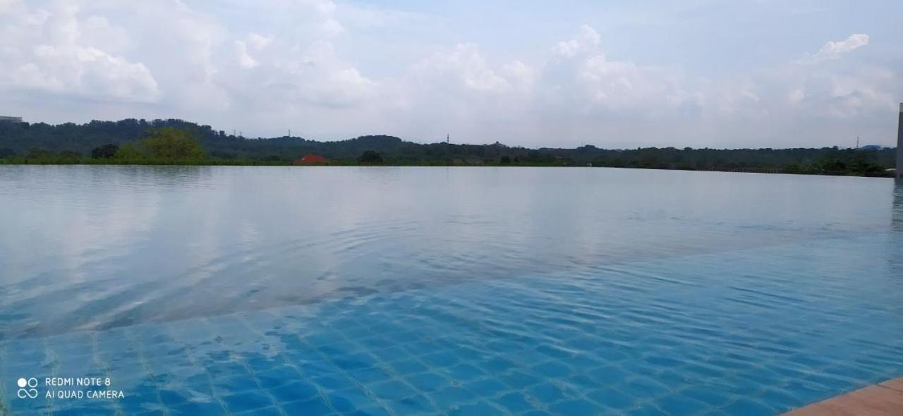 Rf Homestay Nilai Exteriér fotografie