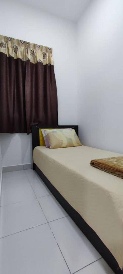 Rf Homestay Nilai Exteriér fotografie
